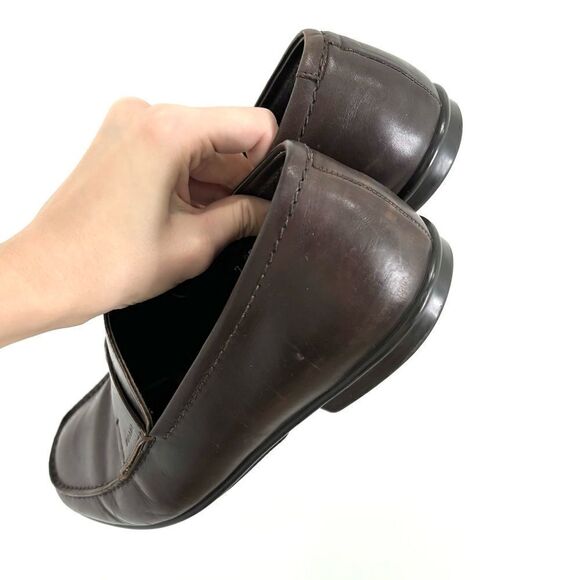 Prada Vintage Brown Leather - Picture 7 of 11